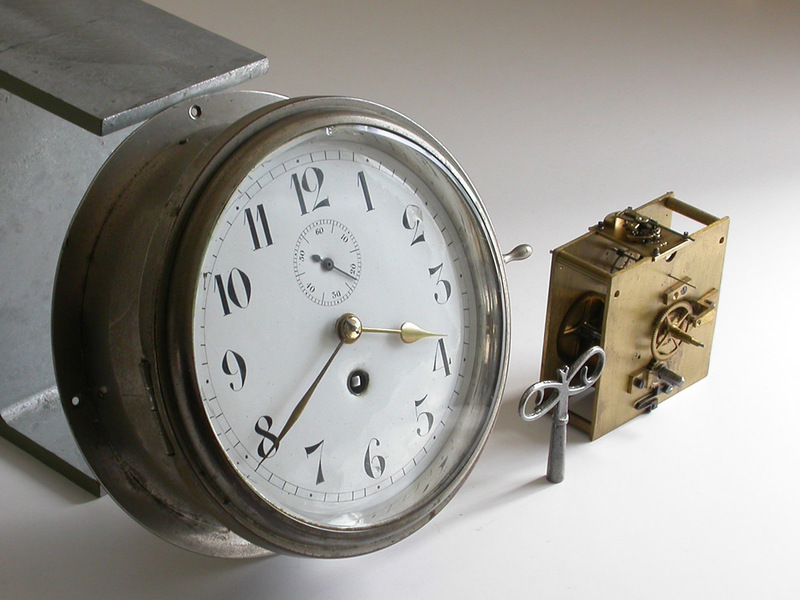 英国 SEWILL 船舶時計 (クォーツ/機械式）Φ21cm スモセコ 琺瑯文字盤 真鍮ニッケル 面取りガラス / ビンテージ クロック 掛時計
