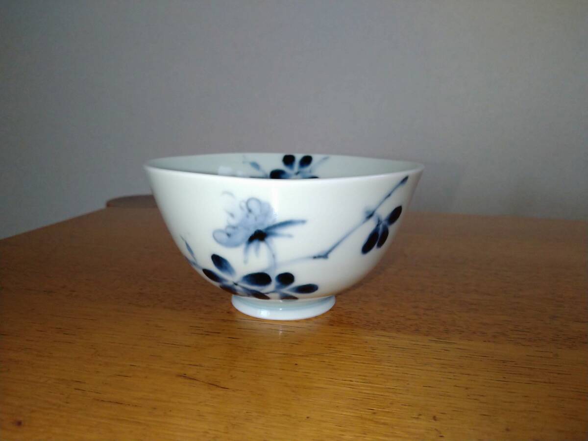 波佐見焼（有田焼）　陶房　青　野ばら柄飯碗（大）