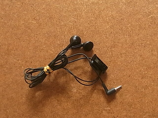 NOKIA ノキア WH-101/HS105 2.5mm ステレオヘッドセット 送料230円　中古