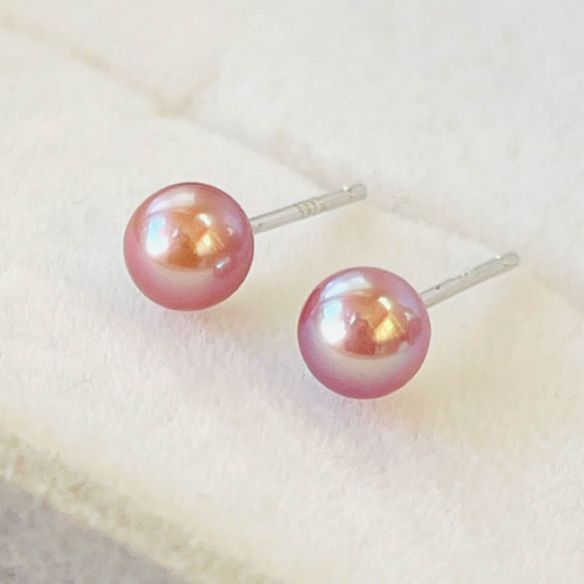 本真珠 ピアス　絶品彩凛級　パープル　ベビーパール 直結 シルバー　シンプル 魅せる輝き 輝きの一品
