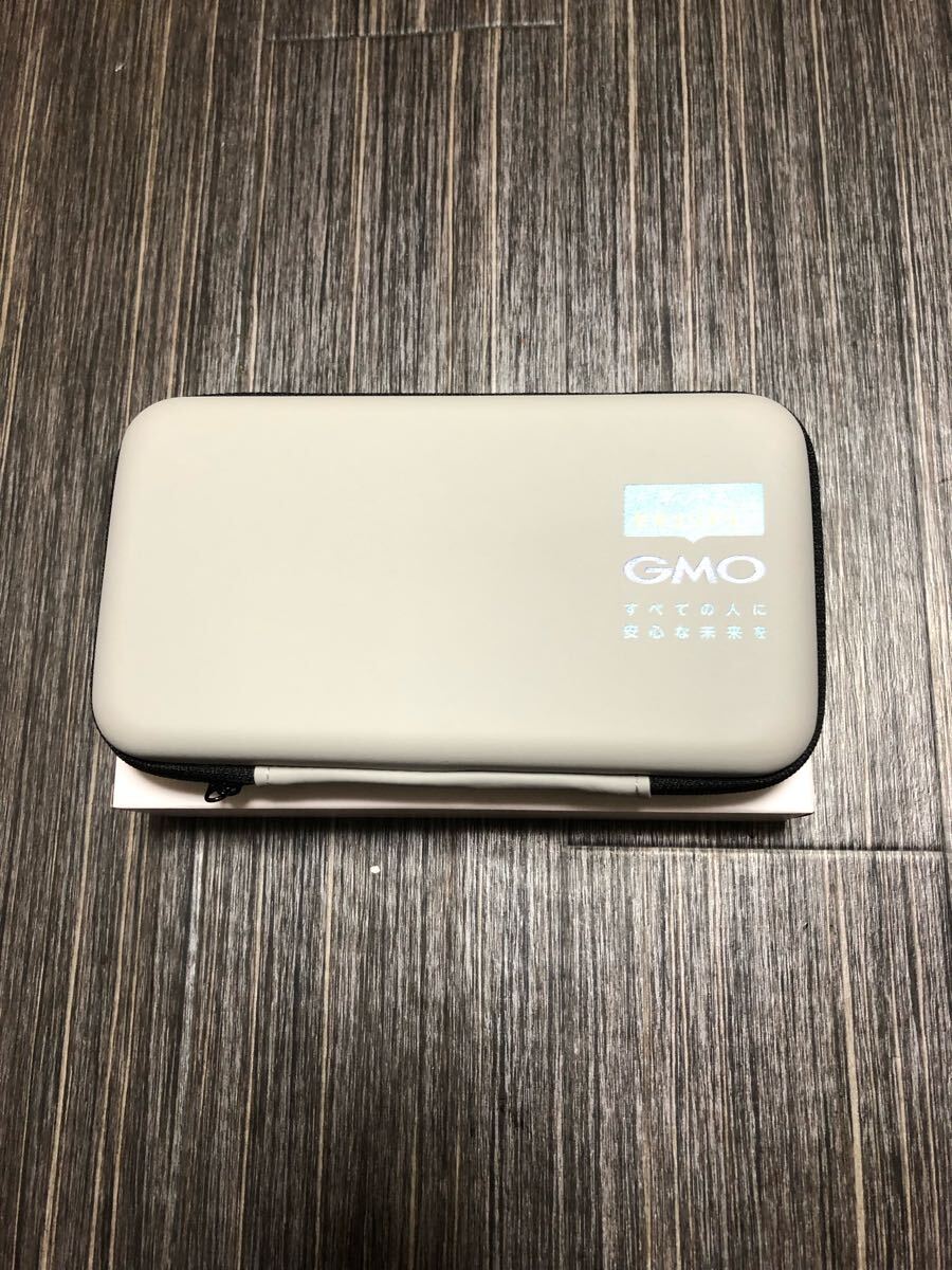 GMO ノベルティ　モバイルアクセサリーケース　L