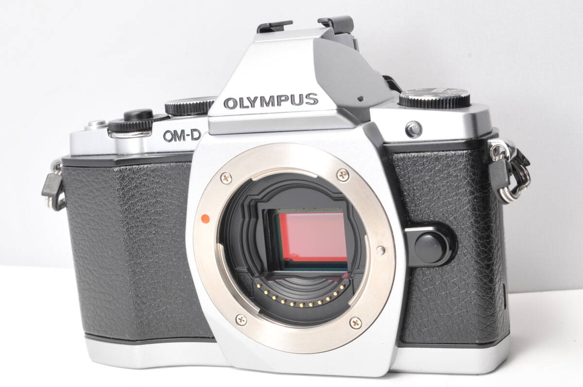 〓シャッター回数わずか7215回　外観綺麗〓オリンパス OLYMPUS E-M5