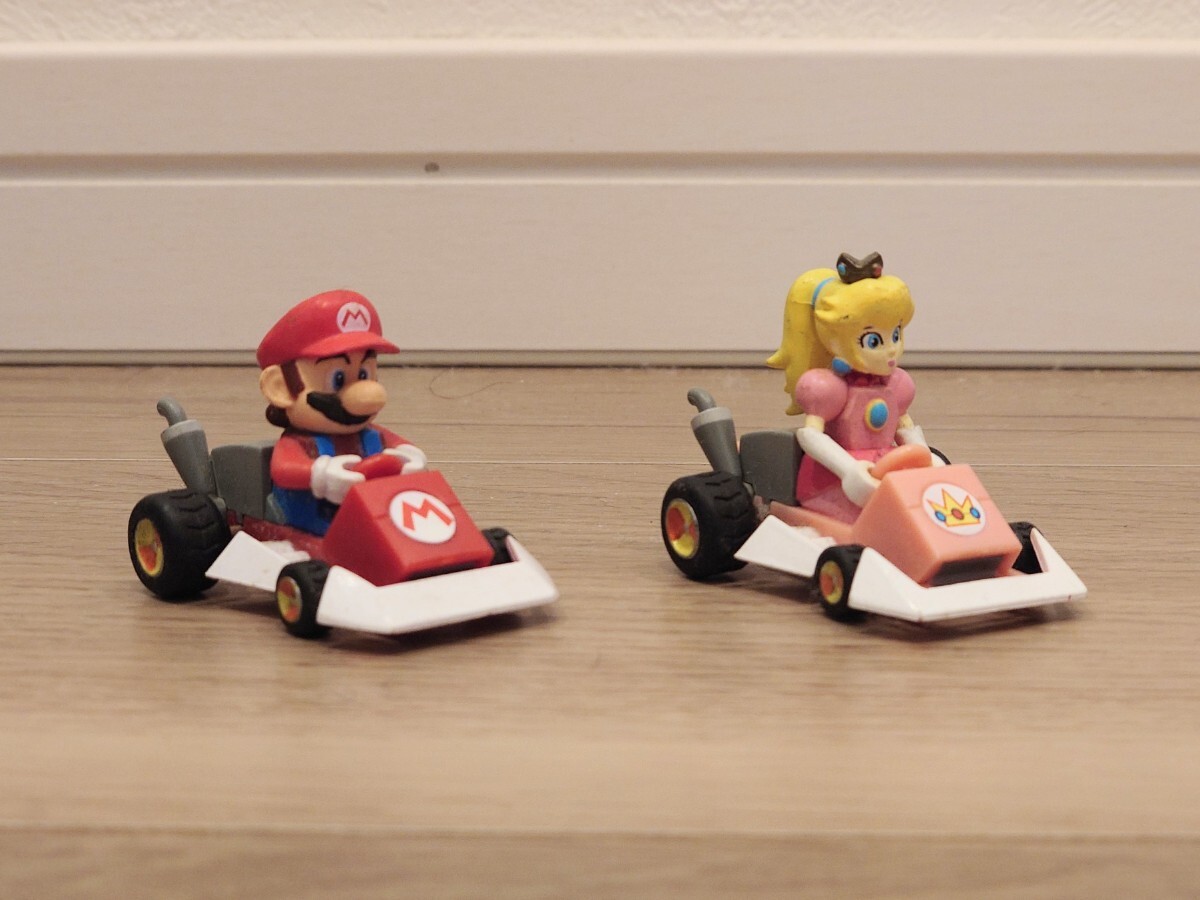 マリオカート フィギュア ミニカー マリオ・ピーチ セット