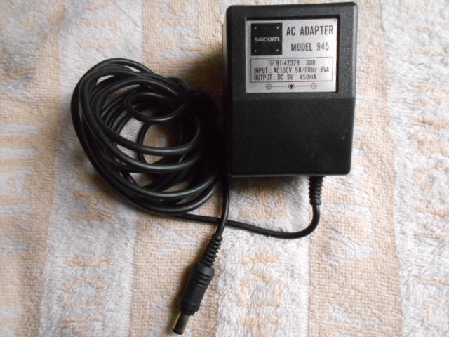 ★　SACOM　ＡＣアダプター　MODEL　945　　出力　通電　電圧　確認　中古　★