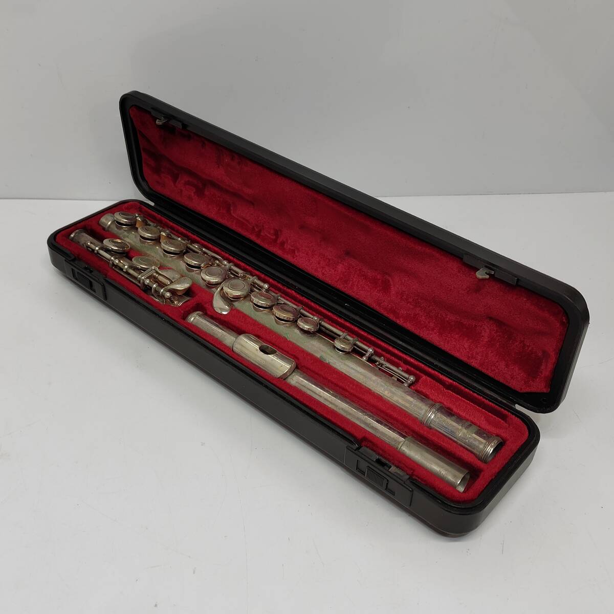 ●ヤマハ YFL-211S フルート YAMAHA ハードケース付き 木管楽器 演奏 練習 吹奏楽 ESTABLISHED IN 1887 日本製 S4111