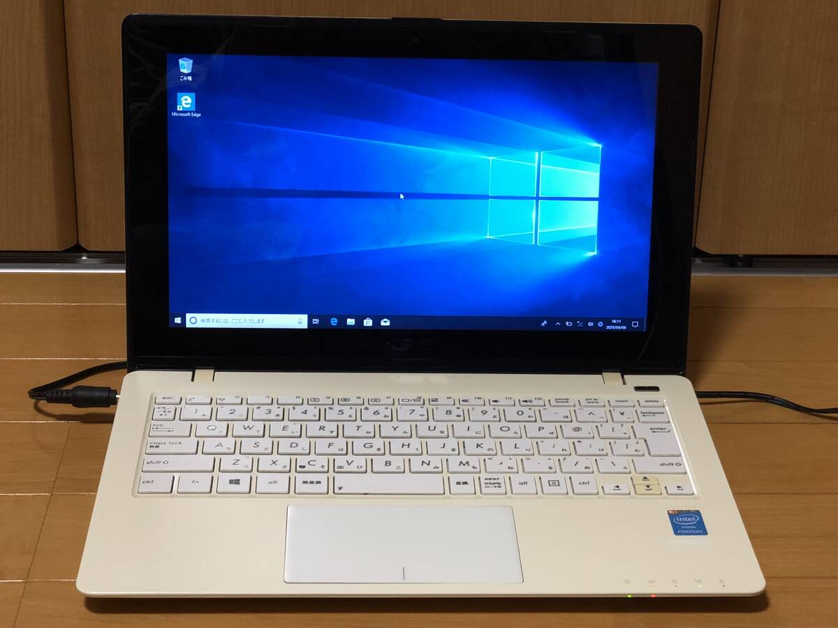 ら程度良い！ASUS X200CA ノートパソコン タッチパネル対応 windows10 簡易動作確認済みですがジャンク扱い品 本体のみ 小型ノート ミニPC