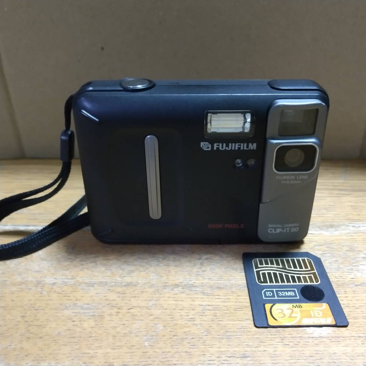 【良品中古】★FUJIFILM コンパクトデジタルカメラ CLIP-IT80 単三電池仕様 ★完動品★