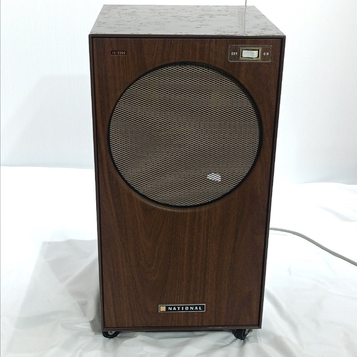ジャンク品 激レア National 詳細不明 電化製品 空気調整機？ CD-3200 本体のみ 昭和レトロ キャスター付 通電確認済み 現状品【道楽札幌】