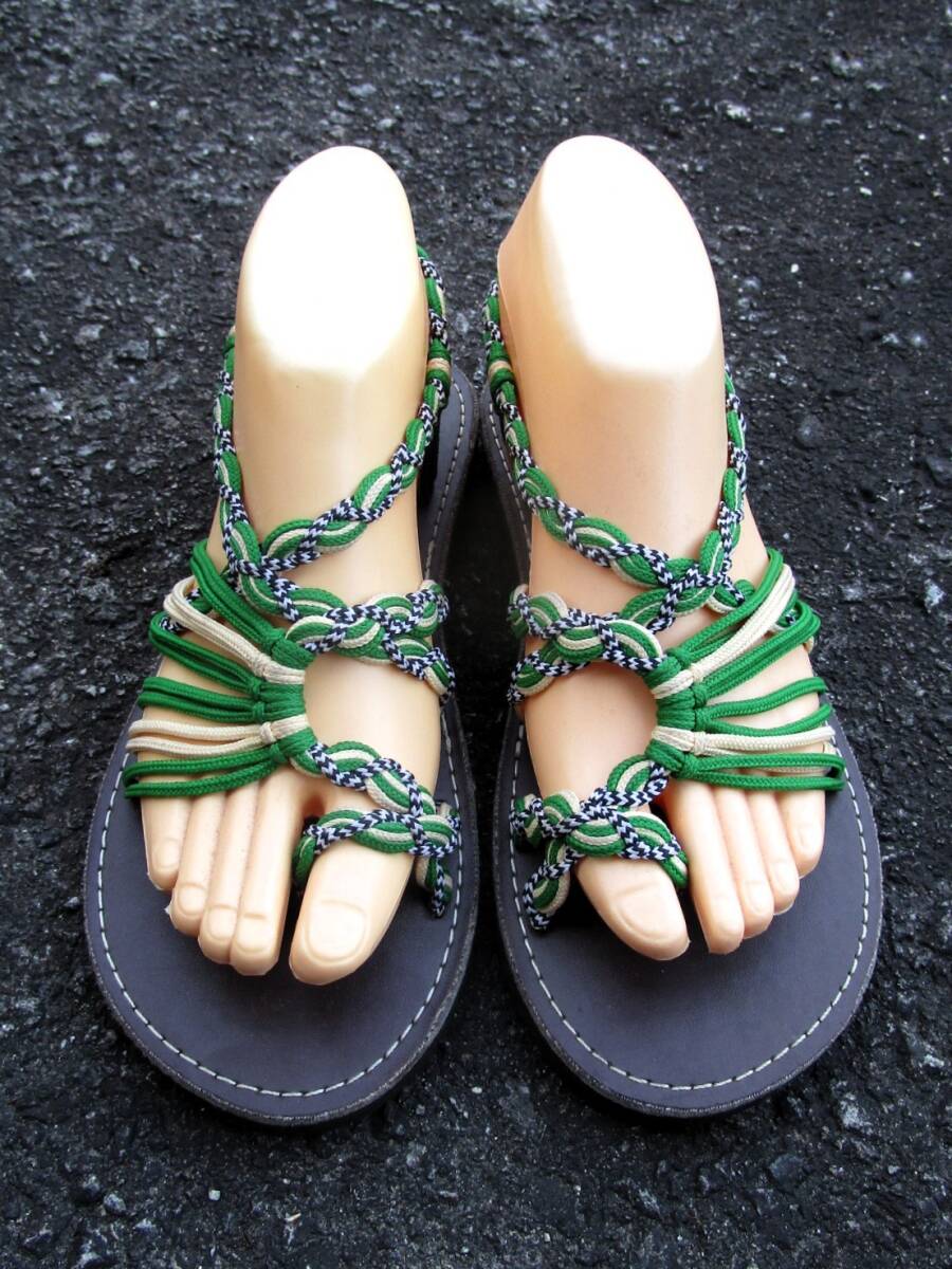 【２３・５ｃｍ〜２４ｃｍ】②新品＊編み編み＊紐サンダル