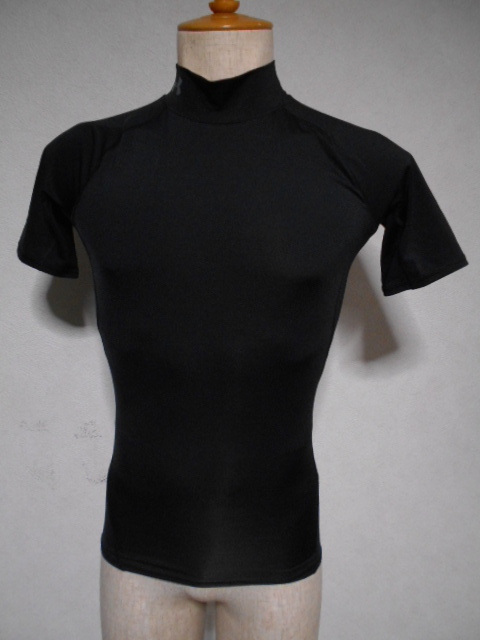 UNDER ARMOUR　COMPRESSION　HEAT GEAR　アンダーアーマー　半袖トレーニング　ネックシャツ　黒グレー　MD