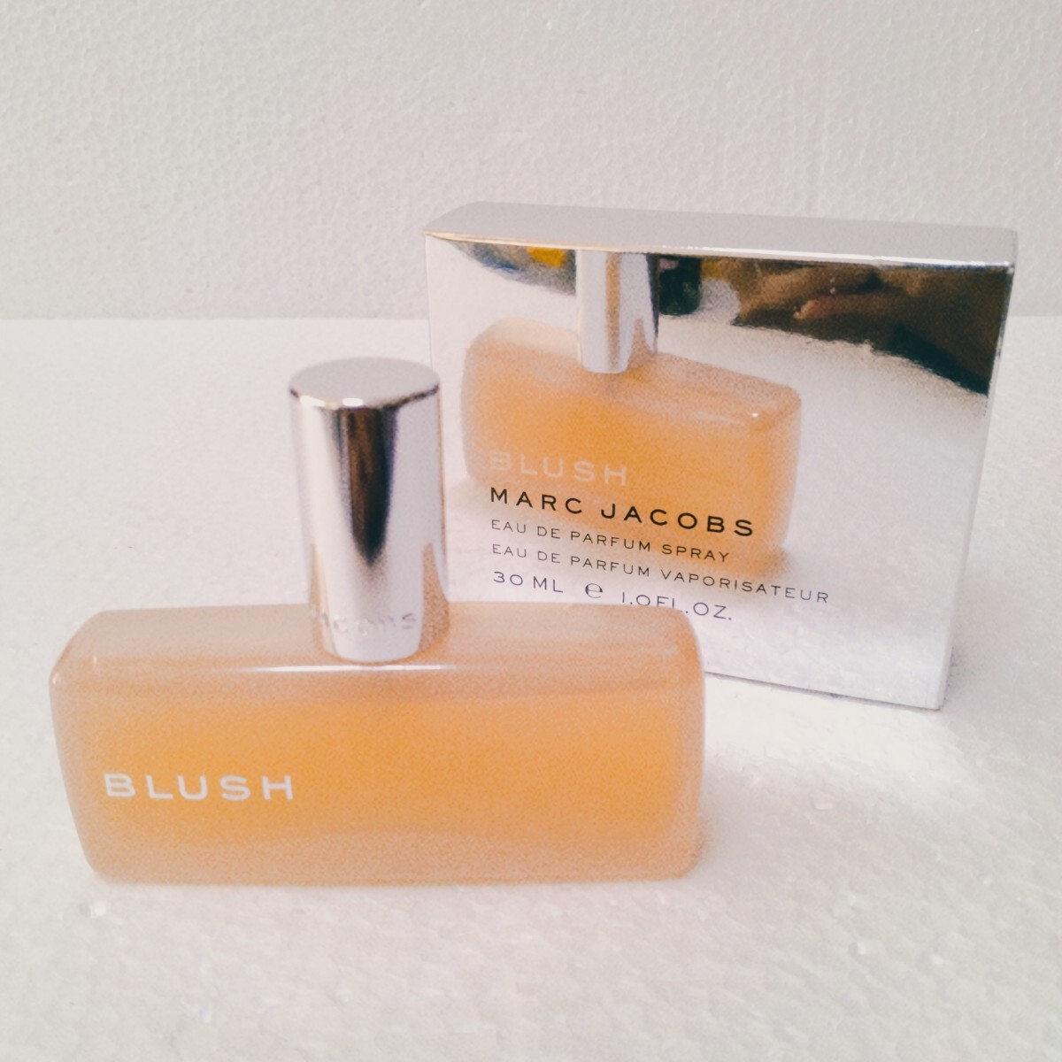 マークジェイコブス ブラッシュ　オードパルファム　EDP 30ml MARC JACOBS BLUSH 送料無料