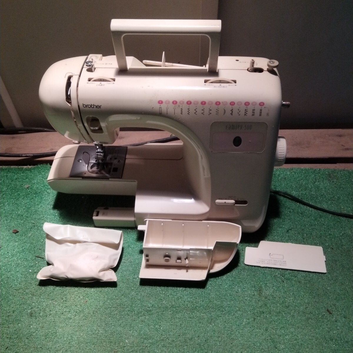 ミシン brother 手工芸 JUKI ジューキ ケース付 ハンドクラフト jureve コンピューターミシン zz3-b547　動作確認済み　1部欠品有り