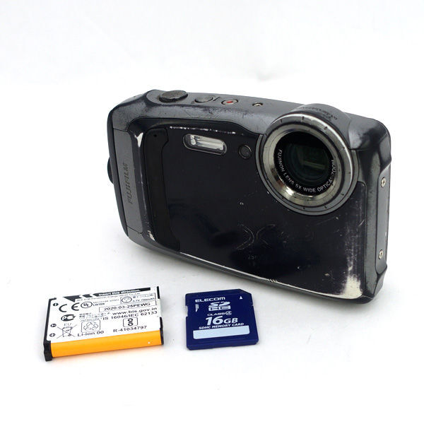 ★ 富士フイルム FinePix コンパクトデジタルカメラ 現状品 XP140(0220520287)