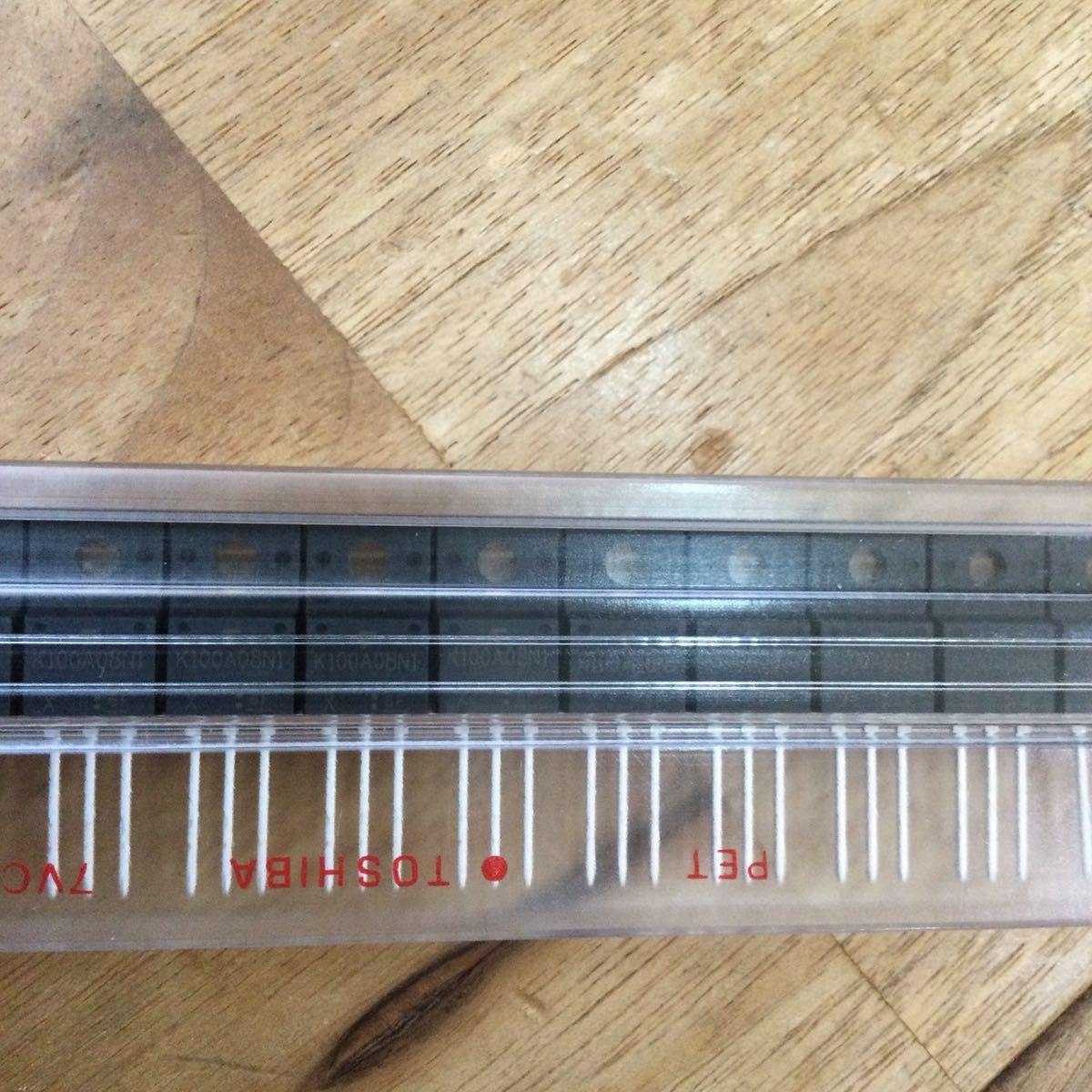 パワーMOSFET TK100A08N1 4個セット 大電流 TO-220 低ON抵抗 2.6mΩ 東芝 ドレイン電流100A