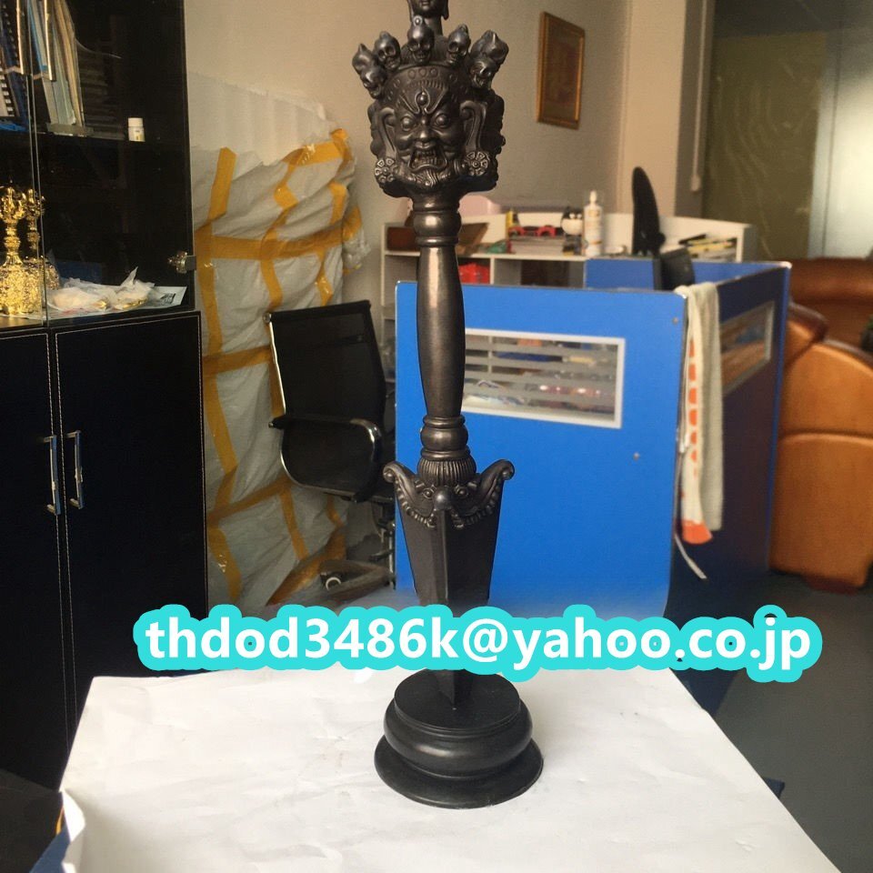 「密教法具 寺院用仏具」極上品 烏枢沙摩明王 三面金剛杵 仏具 仏教工芸品 台座付き 銅製 高さ33cm