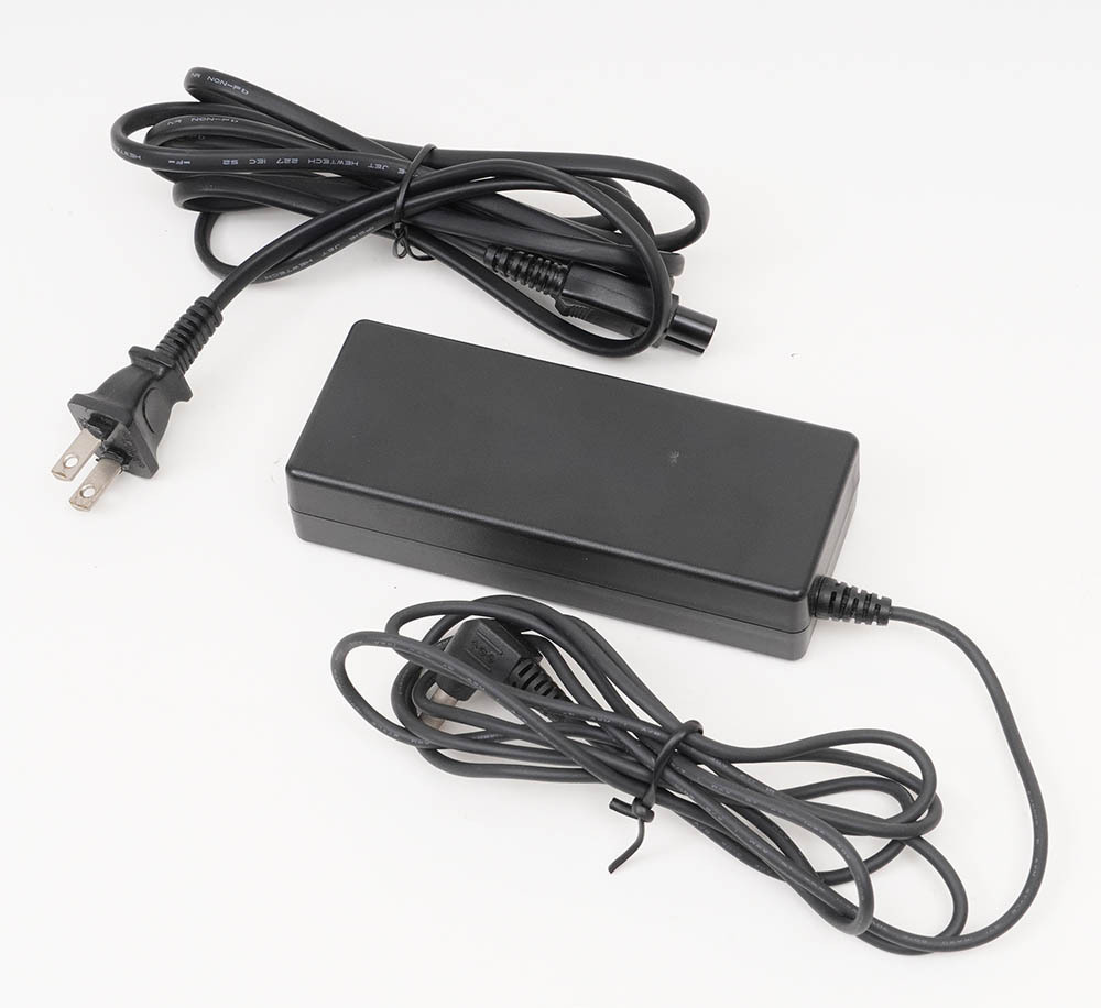 富士通 純正 ノートPC用 ACアダプター 出力 19V 3.16A FMV-AC312 FPCA26 CA01007-0930