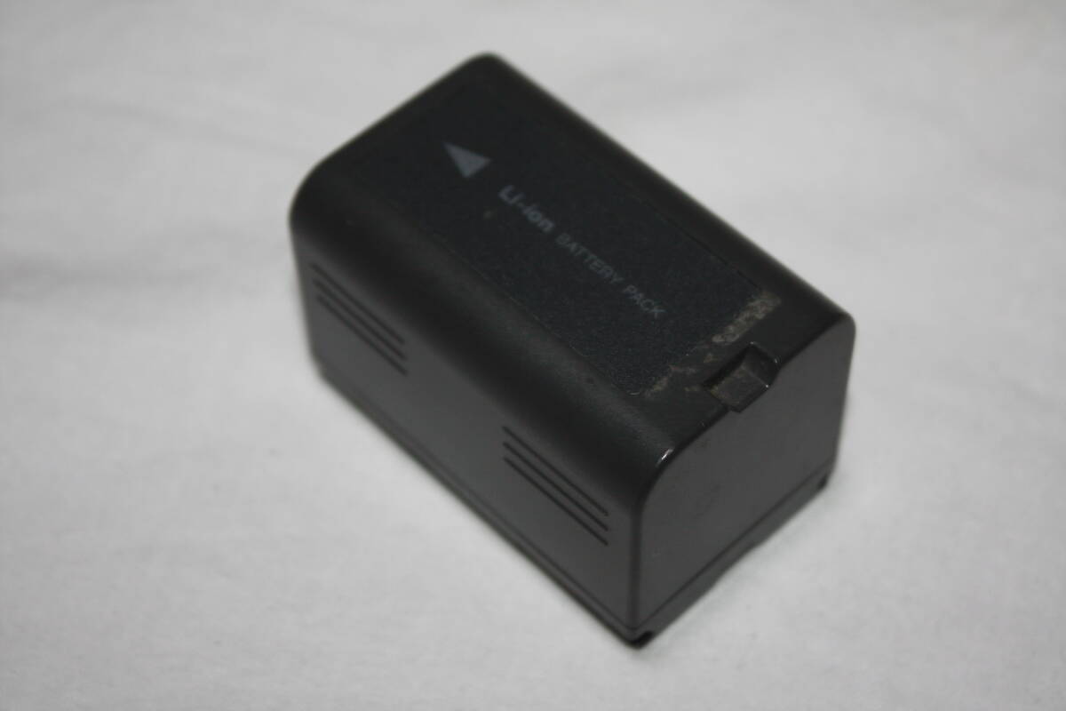 送料無料！ Panasonic 純正品　VSB0442　 バッテリーパック （検索：ビデオカメラ）
