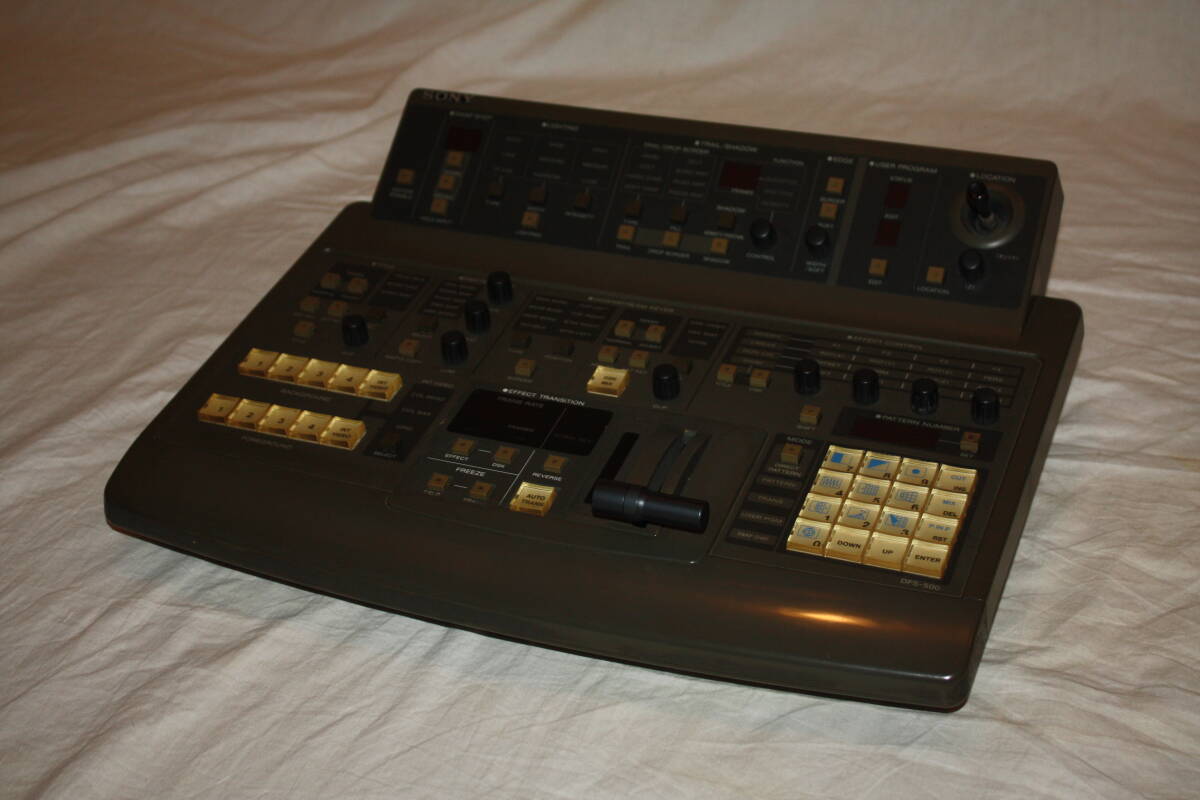 SONY　DFS-500 希少！　完動品 ビデオスイッチャーコントロールパネル（検索：ビデオカメラ、ビデオ編集機、PMW-、HXR-、DSR-）