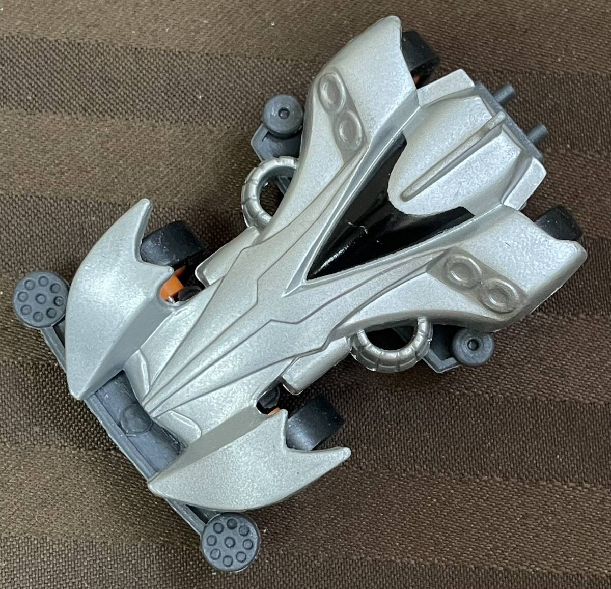 プルバックゼンマイフィギュア「ミニ四駆レイスティンガー」