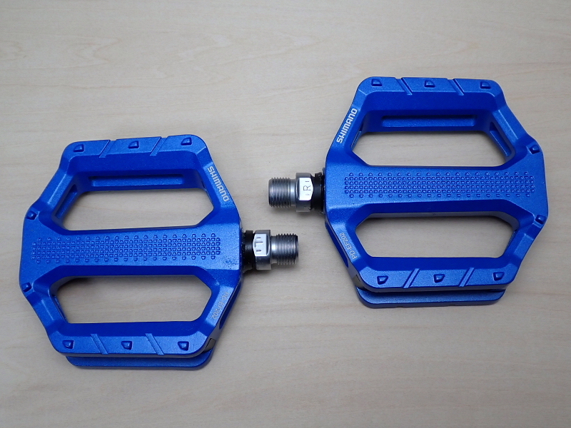 SHIMANO　シマノ　PD-EF202　ブルー　フラットペダル