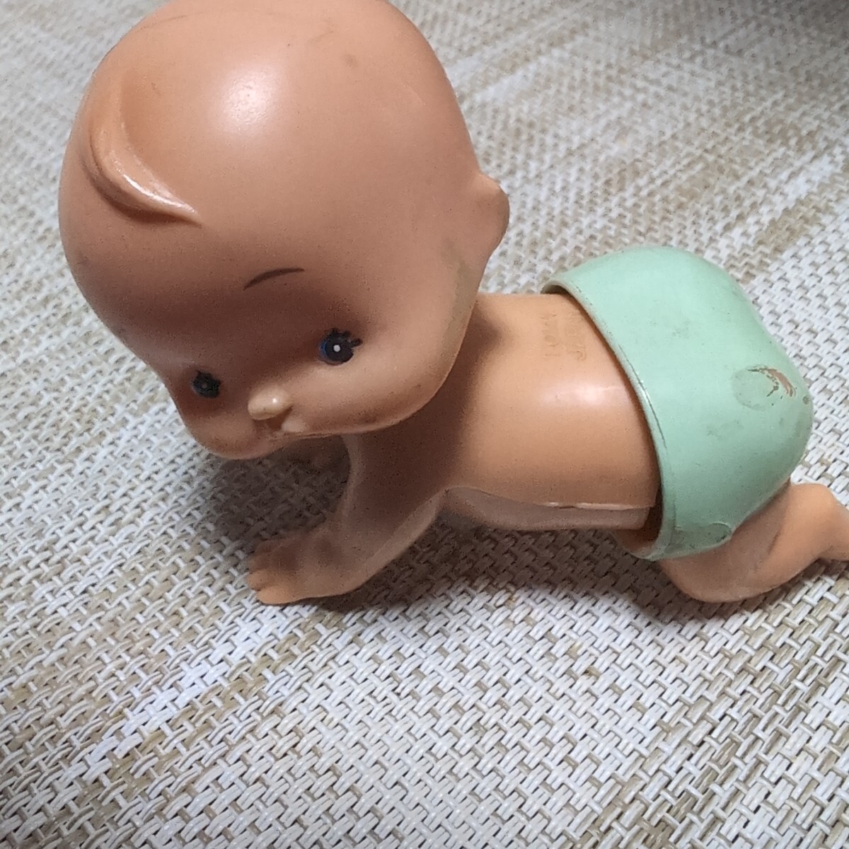 【TOMY JAPAN】トミー 昭和レトロ 当時物 ゼンマイ ハイハイ 赤ちゃん(奥)