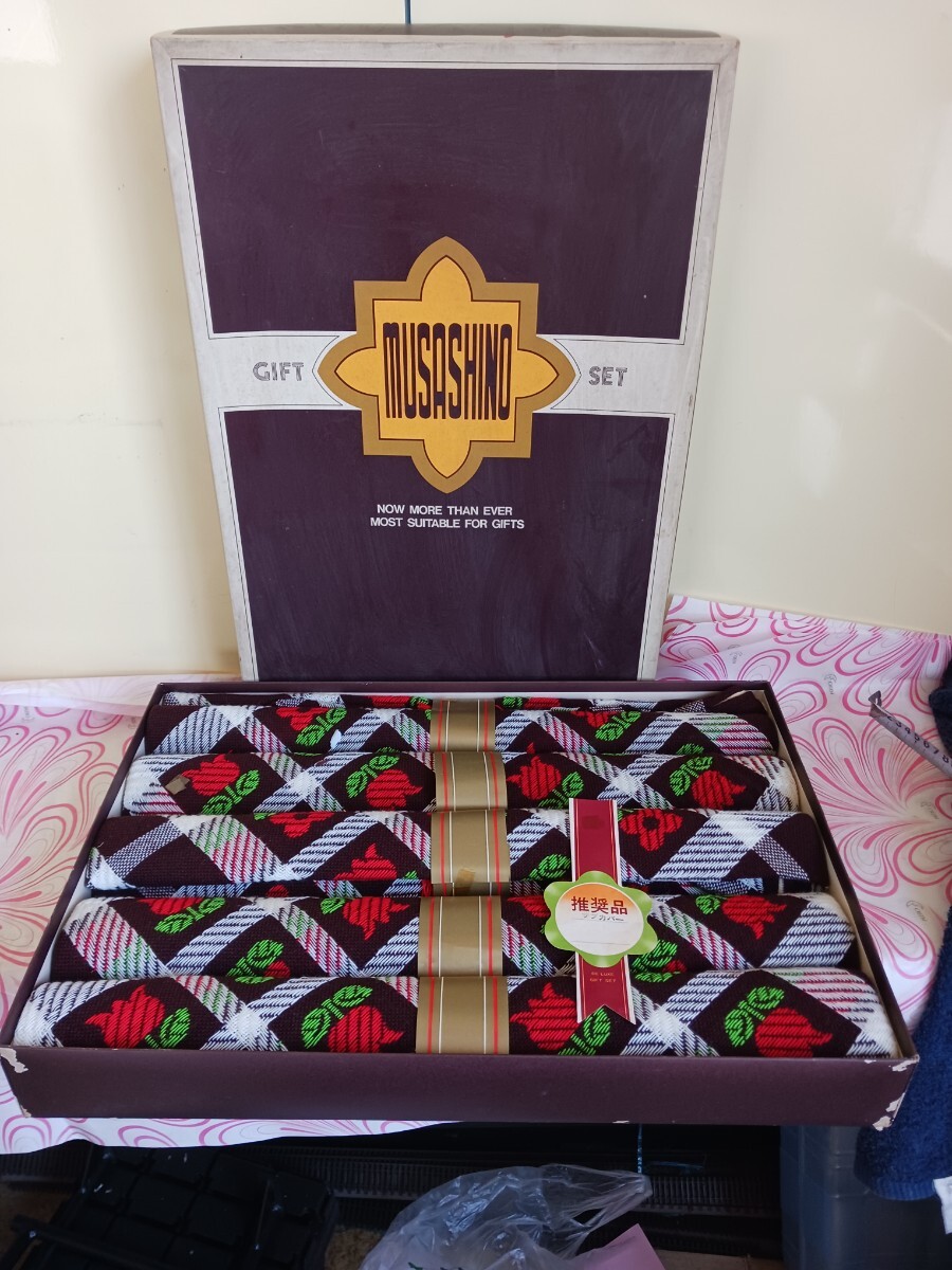 未使用 武蔵野 座布団カバー 5枚セット MUSASINO 花柄 昭和レトロ