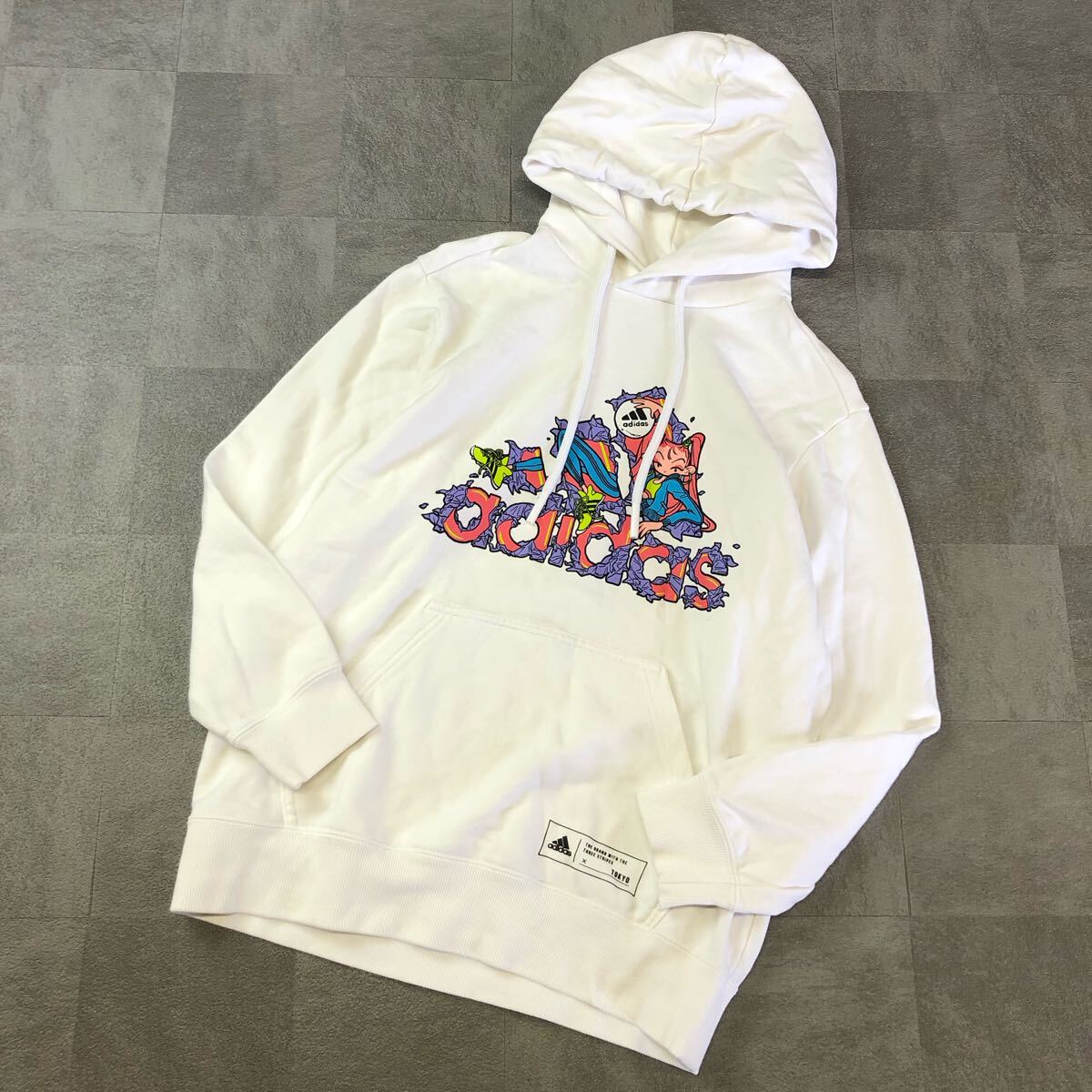 adidasアディダス　プリントプルオーバー パーカー　 スウェットパーカー　 フーディ パーカー　コットン100 ホワイト　白　サイズL 古着