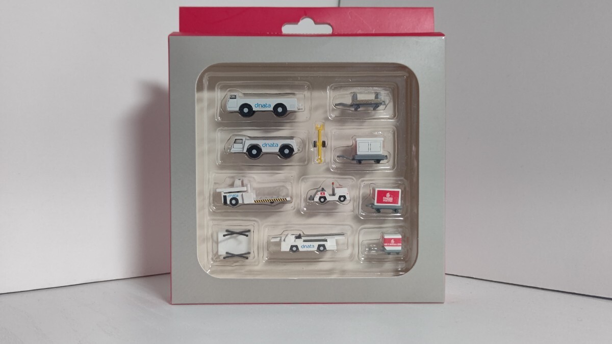 1/200 Gemini200 / Emirates Airport Support Equipment