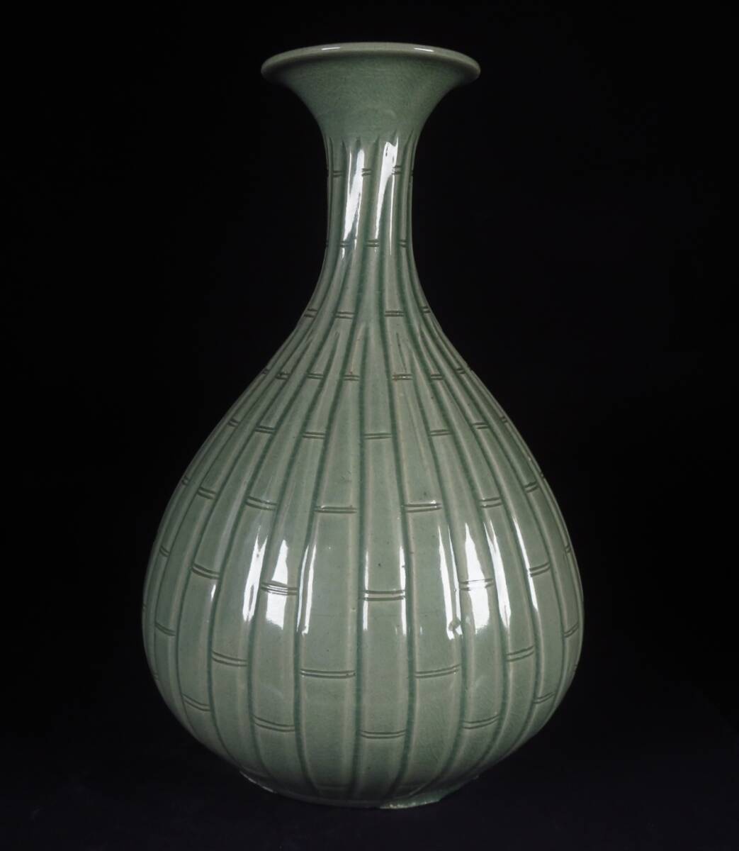 【SAKURAYA】コレクター委託品【高麗青磁 陽刻 竹節文壷】飾壺 花瓶 徳利 韓国 李朝 朝鮮古美術 朝鮮古陶磁器 骨董品 古美術品 高さ31cm