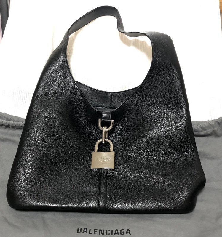即決！今シーズン 秋冬 極上美品 BALENCIAGA LOCKER バレンシアガ ホーボーバッグ 上質レザー メンズ レディース トート IW408DB08BLN80