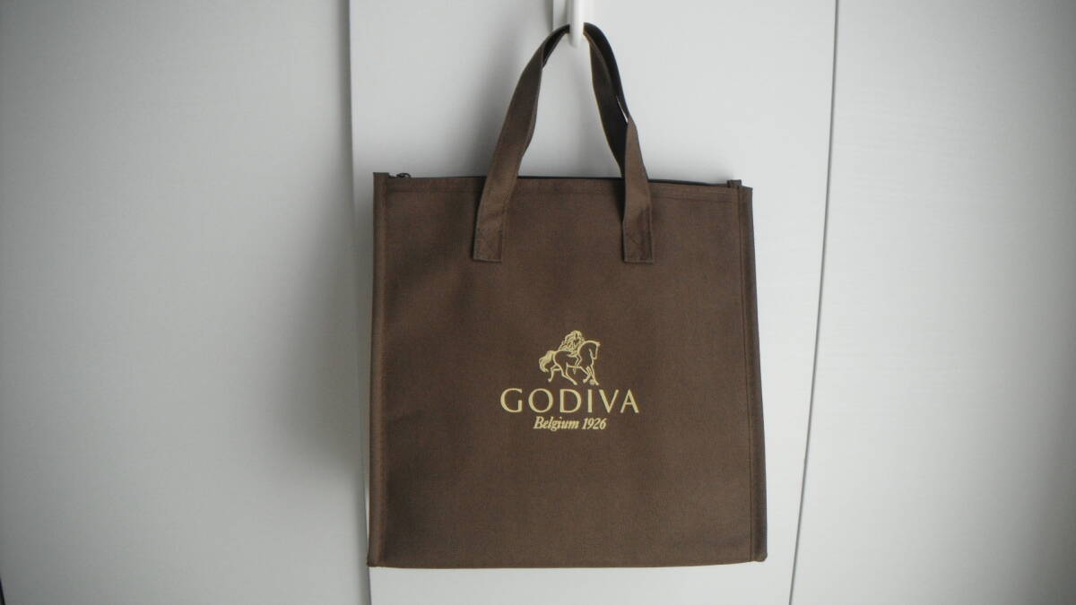 *** GODIVA * オリジナル保冷バッグ * クーラーバッグ * 底板付き * ファスナー付き * ブラウン * ゴディバ * 未使用 ***