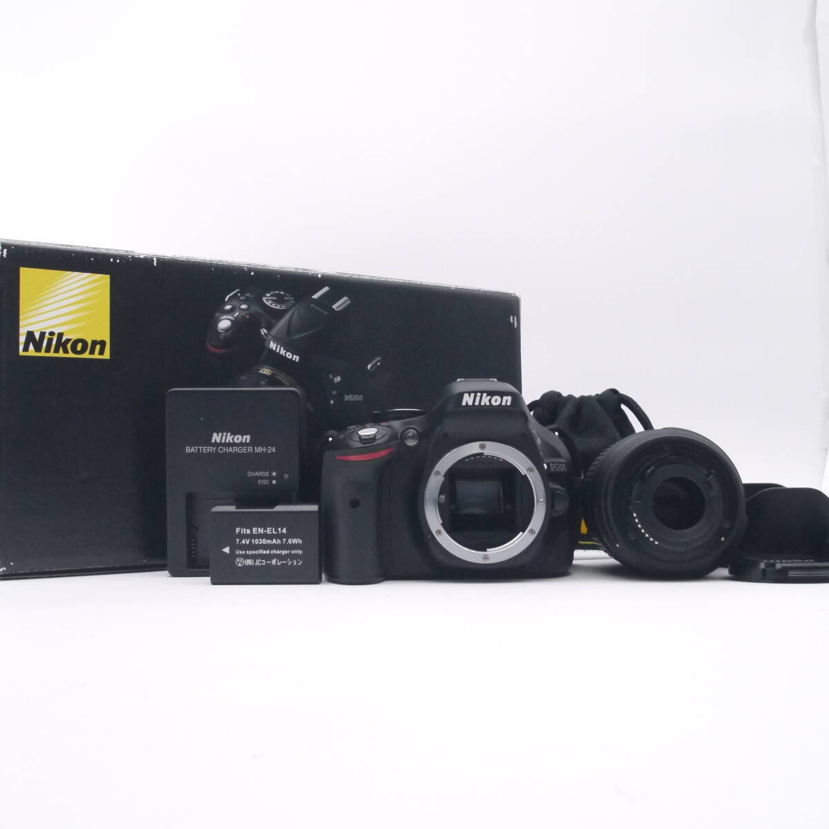 美品 Nikon ニコン D5200 シャッター数1,800回 / AF-S DX NIKKOR 18-55mm F3.5-5.6 G VR 元箱あり レンズキット #AA4500