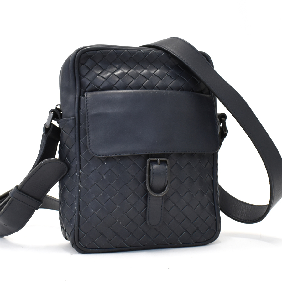 ボッテガヴェネタ ショルダーバッグ クロスボディ ポシェット イントレチャート レザー ネイビー BOTTEGA VENETA