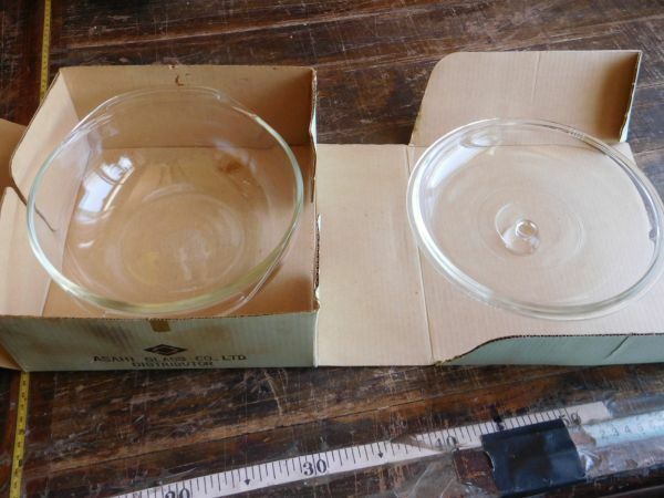 アメリカ製　昭和43年　レトロガラス鍋皿　直火不可　PYREXパイレックスWARE KNOB COVERED CASSEROLE ASAHIGLASS 26X22H7.5CM