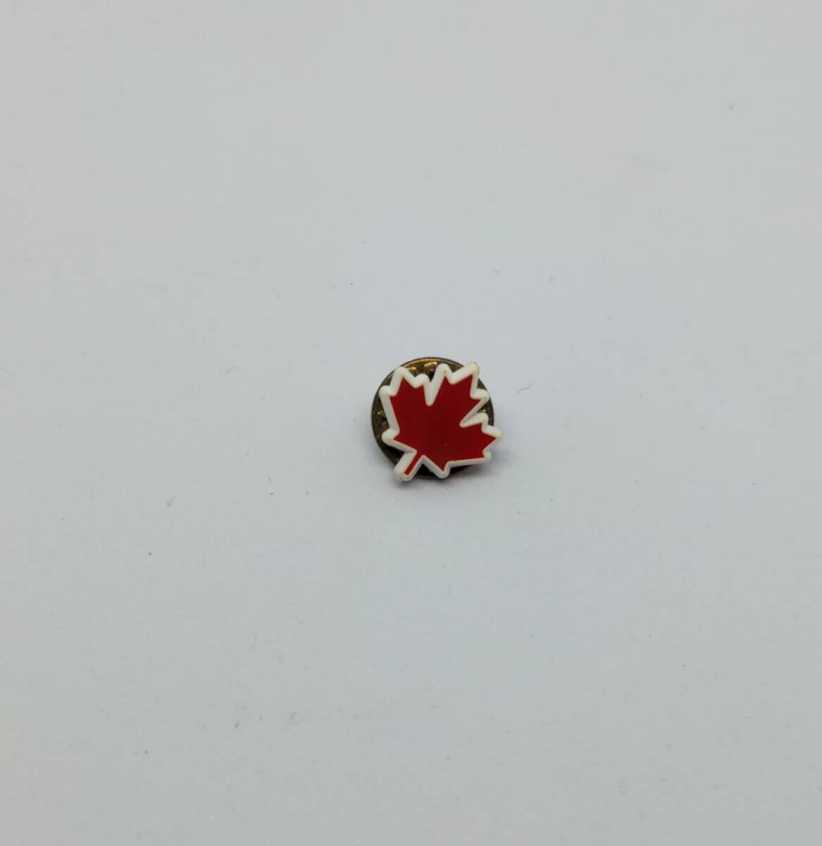 407【雑貨】メイプルリーフピンバッジ/大阪万博/EXPO70/カナダ館/バッチ/バッヂ