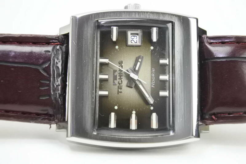 ☆☆☆素晴らしいコンディション　アンティーク 1970年代スイス製名機 テクノス ROOKIE 自動巻紳士腕時計 　 稀少モデル