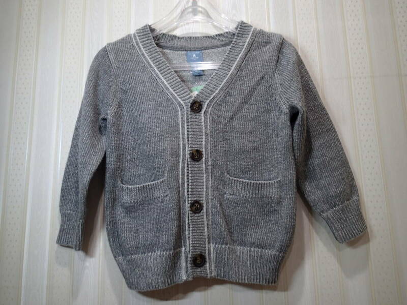 ★ギャップ/baby GAP 80㎝★未使用品/カーディガン（グレー）/前ボタン/柔らかい肌ざわり　s1684