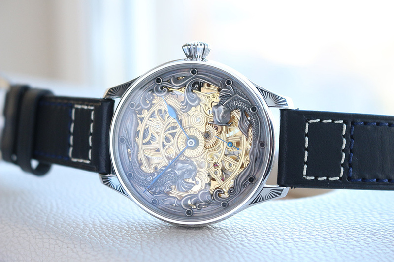 1920年代 ロレックス懐中時計ムーブメント使用カスタム腕時計 フルエングレービング「夫婦鯉」