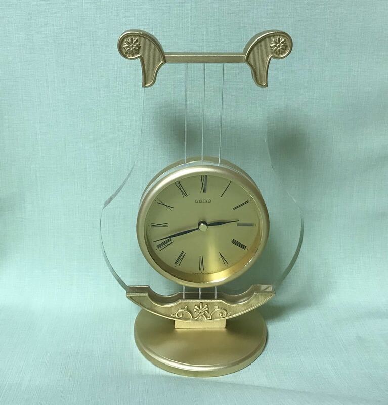 SEIKO セイコークロック ハープ　弦楽器をモチーフにした置き時計　色調金色　ゴールド　レア　国産　日本製　卓上時計