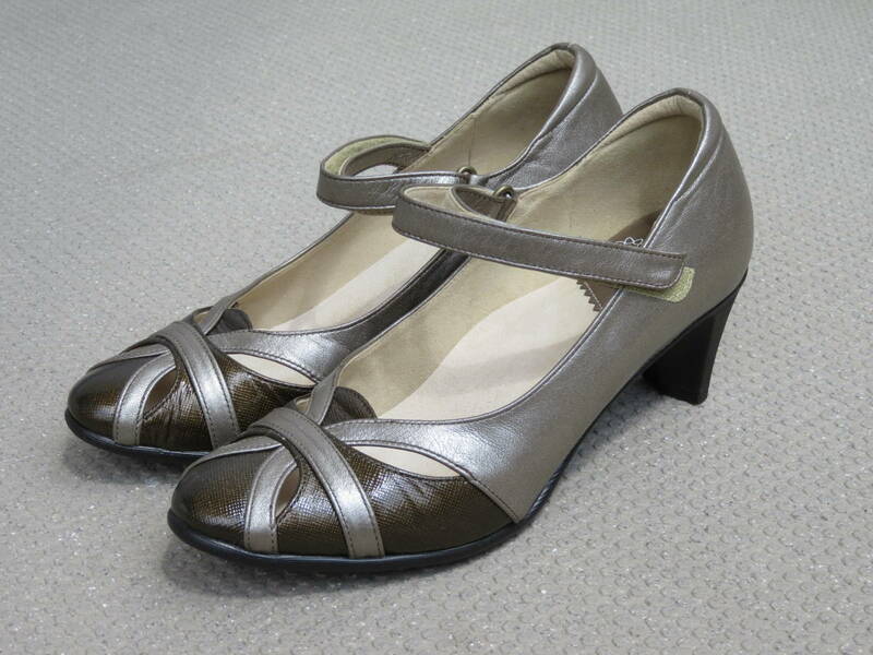 【新宿タカシマヤ購入】1度使用　beaufort　ビューフォート　靴　パンプス　ヒール　ブラウン　23cm 日本製