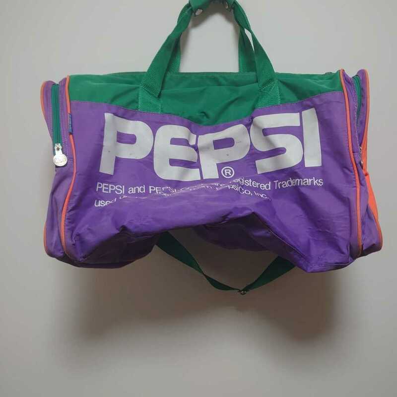 PEPSI ペプシ　スポーツバッグ、ボストンバッグ グリーン×オレンジ×パープル配色　ショルダー、手持ち2way