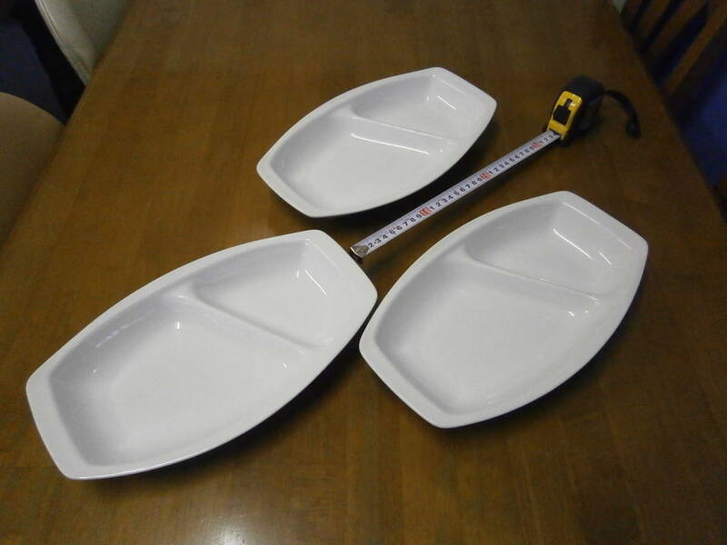 仕切り付のカレー皿、陶器　３枚