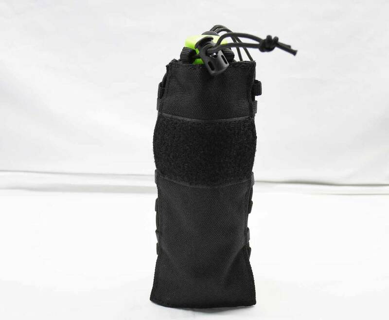 ミリタリー　ウォーターボトルポーチ・ホルダー　ペットボトル　コンパクト設計　カラー：黒　モールシステム対応　迅速発送　レア商品