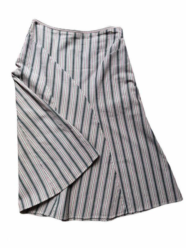 C 美品 Laura Ashley ローラアシュレイ 台形スカート スカート サイズ7 (Sサイズ相当) グレー ピンク ストライプ柄 綿混