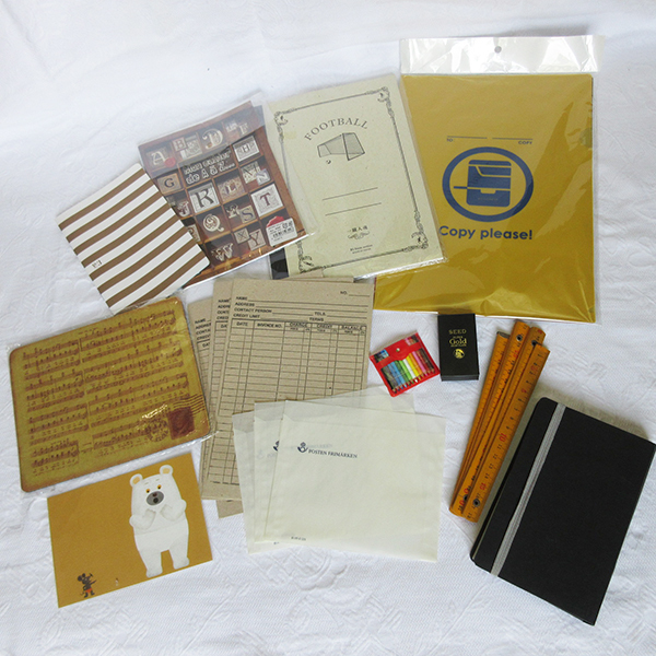 未使用！文房具セット！■ ノート ファイル SEED SUPER GOLD 消しゴム 色鉛筆 マウスパット ポストカード 封筒 定規 スケール