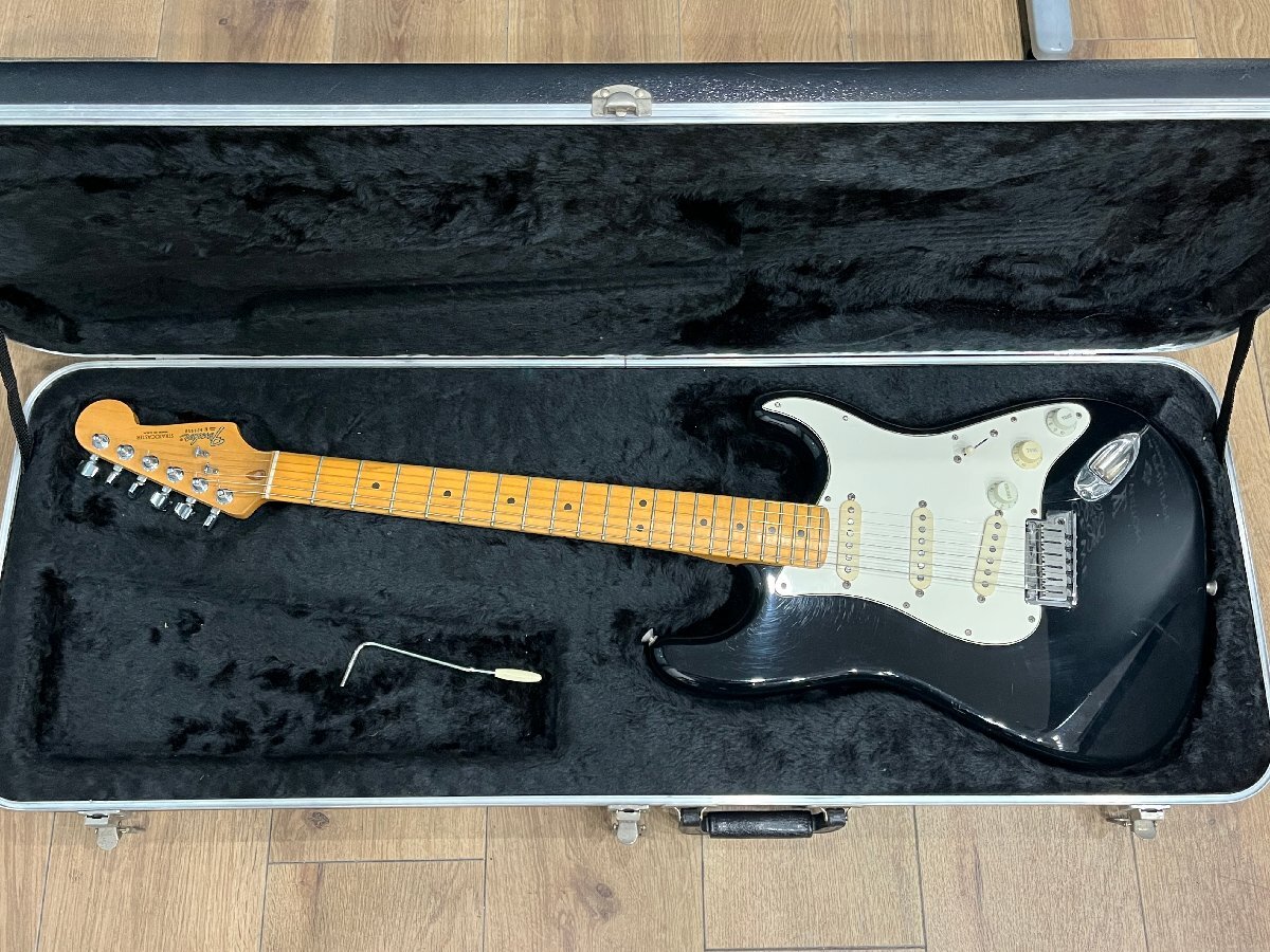 β希少・レア【Fender USA STRATCASTER フェンダー ストラトキャスター BLACK 1988-1989 ハードケース付き】ON00260