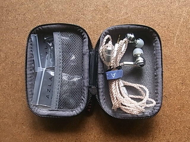 高音質　AZLA MK2 同軸型ハイブリッドドライバー イヤホン　送料410円　ほぼ未使用