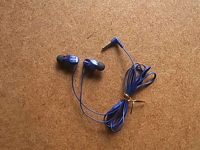 SONY ソニー　イヤホン　MDR-E220　送料230円 ジャンク