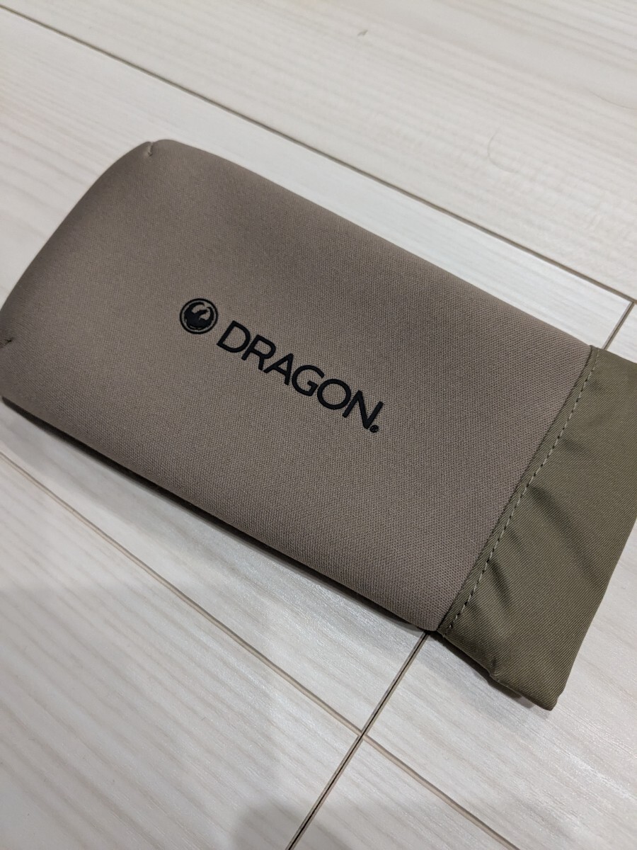 非売品 DRAGON SUNGLASS POD ドラゴン サングラスケース