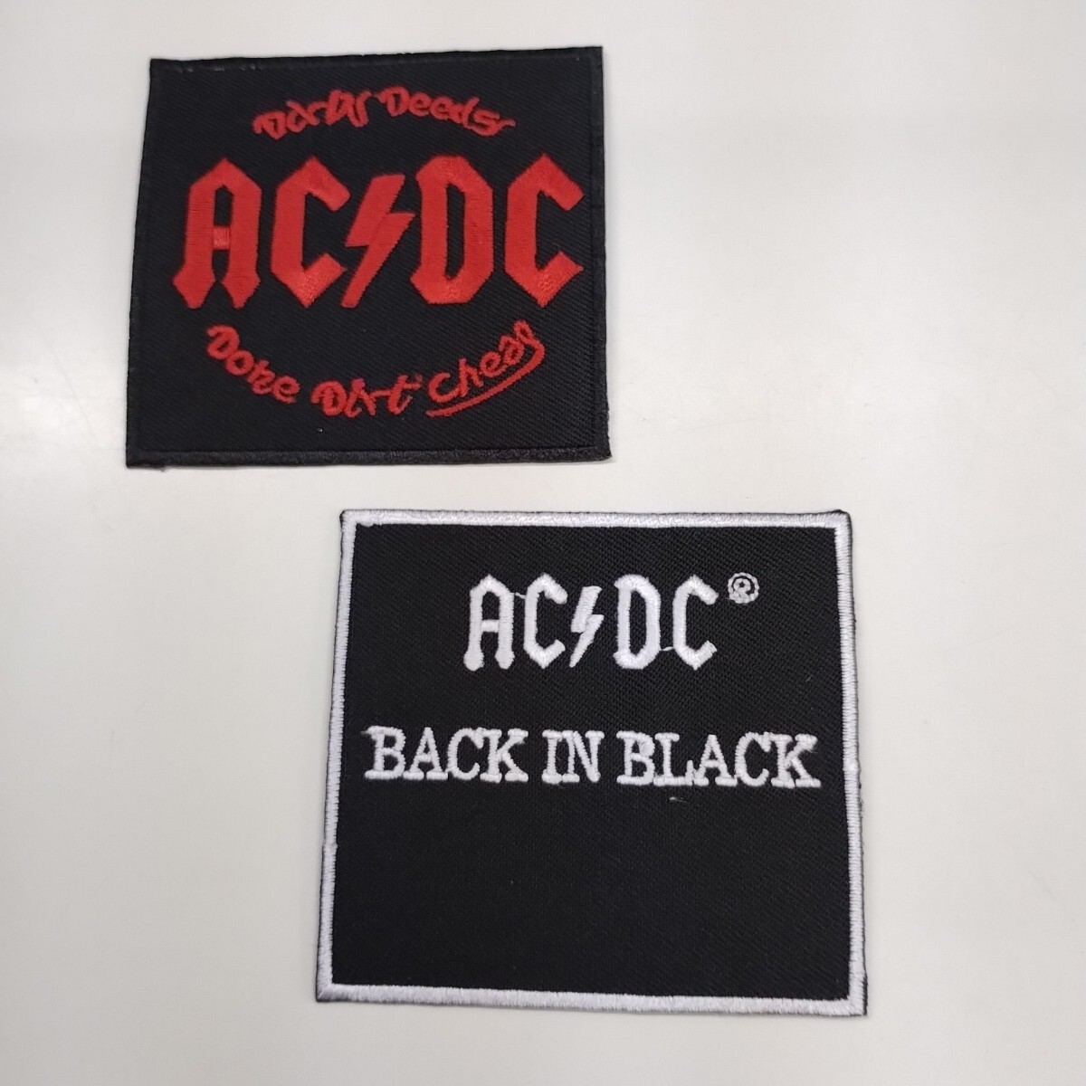 ◎ A C / D C　ワッペン 2枚セット s224　バック・イン・ブラック　アンガス・ヤング